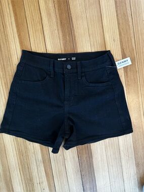 NWT, Old Navy High Rise black denim shorts, size 2